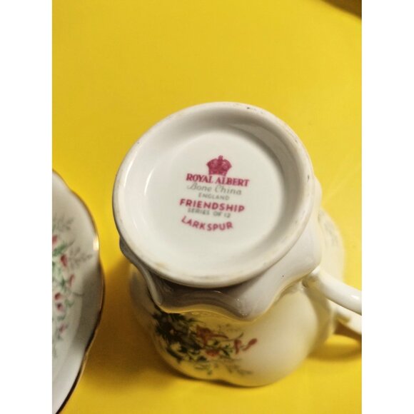 Royal Albert Chelsea Shape Tea Cup Set Friendship Series "Larkspur" - Picture 10 of 11